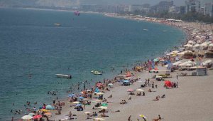 Antalya'ya havadan turist yağıyor 