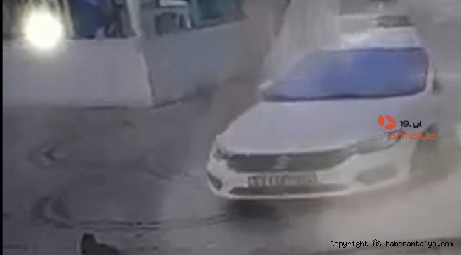 Aracını üzerine sürdüğü iki kediden birini telef etti serbest kaldı !
