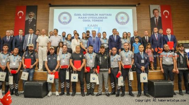 KAAN Projesi'nde başarı gösteren güvenlik personeline ödül