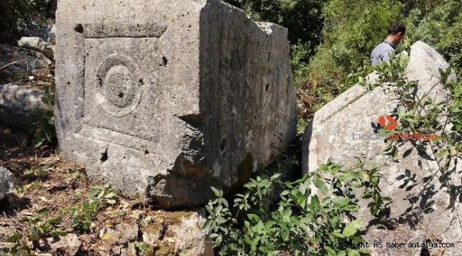 Kent merkezindeki 1800 yıllık yaşam alanı, talan edildi !
