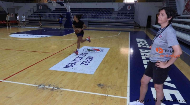 Kepez basketboluna şampiyon antrenör