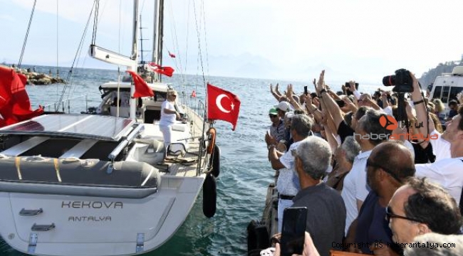 Yelkenlileriyle dünya turuna çıktılar