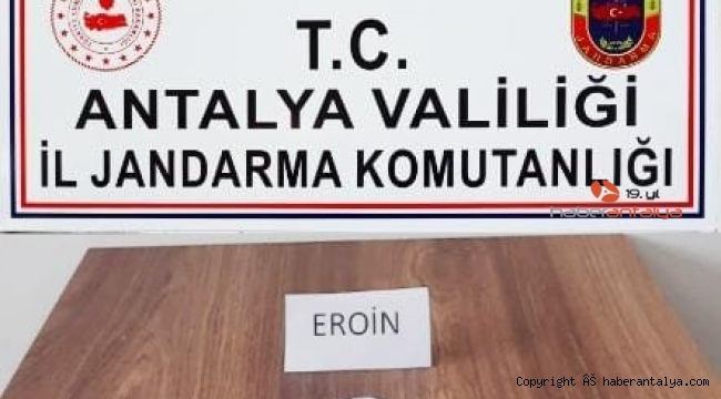 Yolcu üzerinde 18 gram eroin ele geçirildi