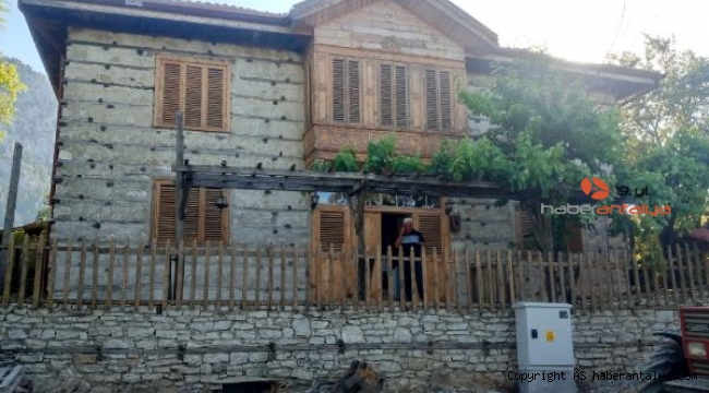 300 yıllık konağın önündeki trafo kaldırılacak