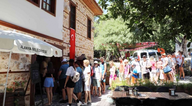 Alanya Mutfak Kültür Evi yerli ve yabancı misafirlerin akınına uğruyor