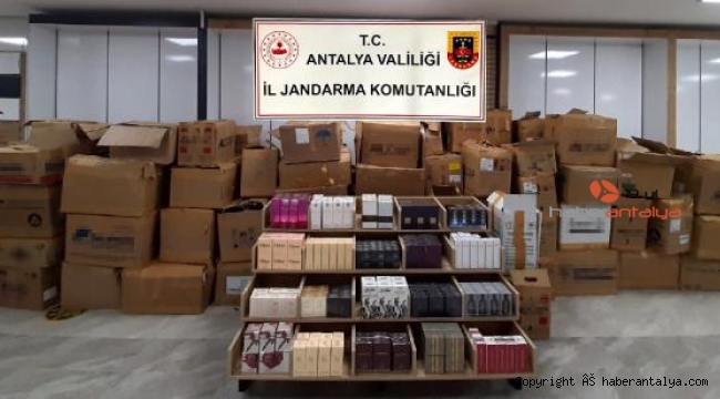 Antalya'da kaçak parfüm operasyonu