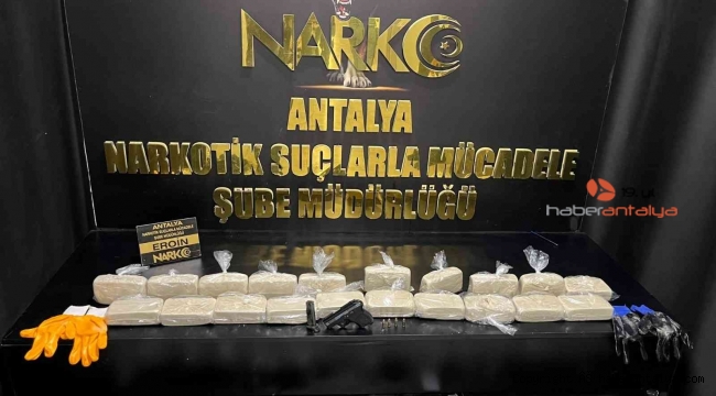 Antalya'da polis zehir tacirlenin kökünü kuruttu