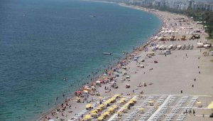 Antalya'da turist sayısı bir önceki yılın aynı dönemine göre yüzde 176 arttı