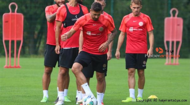 Antalyaspor, Almanya'da 3 hazırlık maçı oynayacak, birisi Alman devine karşı 