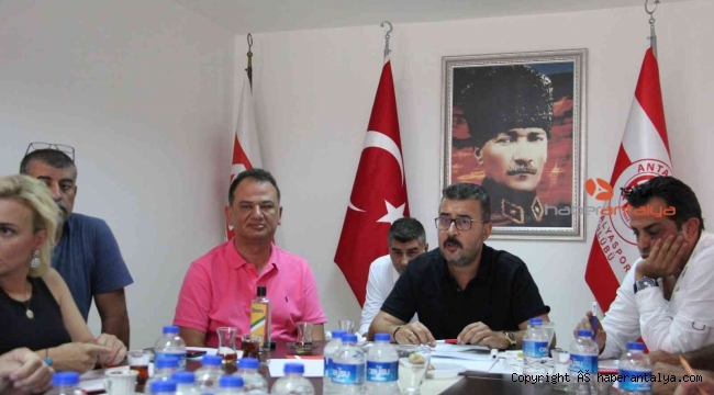 Antalyaspor Kulübü Derneğinde görev dağılımı yapıldı