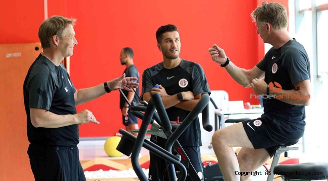 Antalyaspor, yeni sezon hazırlıklarına salonda başladı