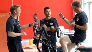 Antalyaspor, yeni sezon hazırlıklarına salonda başladı