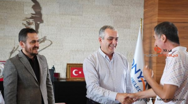 Başkan Esen personeli ile bayramlaştı