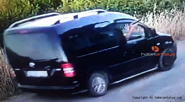 Cinayet nedeniyle husumetli olduğu kişiler, tabancayla evine ateş açtı !