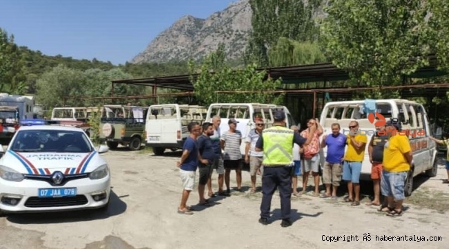 Cipsafari araç sürücüleri kontrol edilerek bilgilendirildi