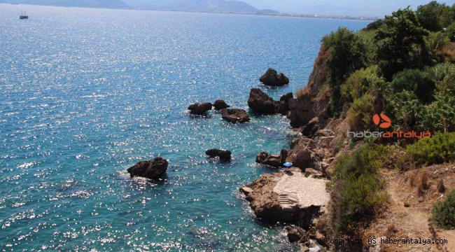Evinden hava almak için çıkan kadının falezlerde cesedi bulundu