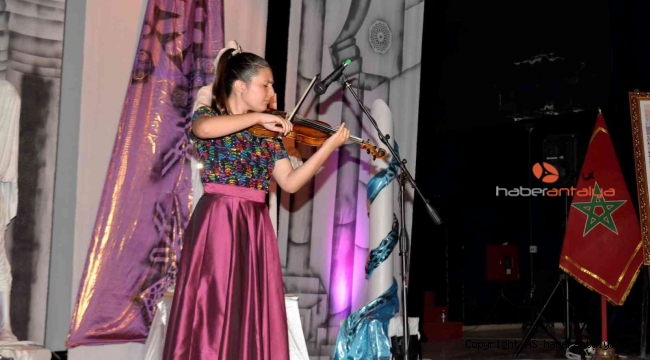 Genç yetenek Elif Eroğlu Fas'ta seyircilerden tam not aldı
