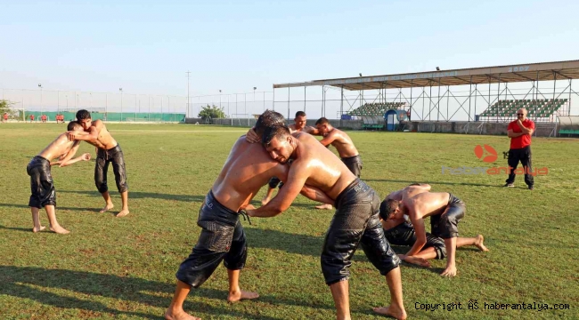 Gökbel Güreşleri öncesi pehlivanları Alanya'da antrenman yaptı