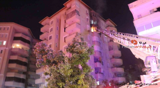 İki kere yandılar ! Babalarının cenazesine gittiler evleri de yandı