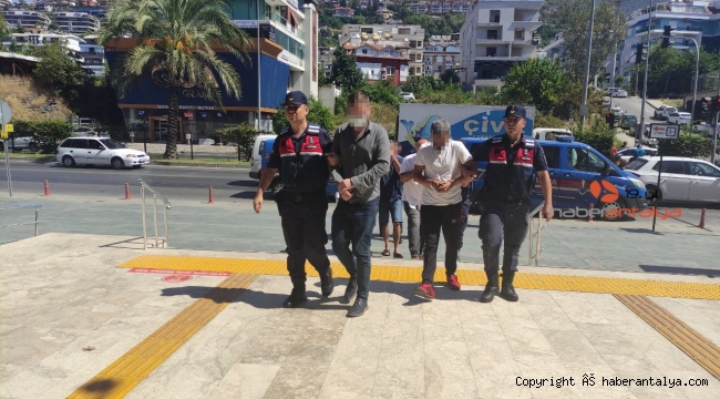 İlginç olay ! Jandarma karakoluna giderek MİT'çi olduğunu söyleyen 5 kişi gözaltına alındı
