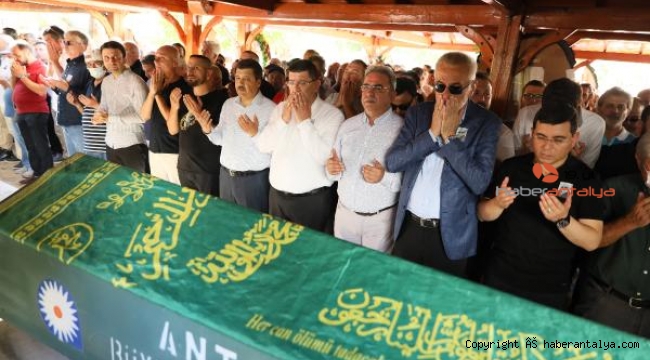 İş insanı Mustafa Yılmaz'ın acı günü; İşte cenaze töreninden kareler 