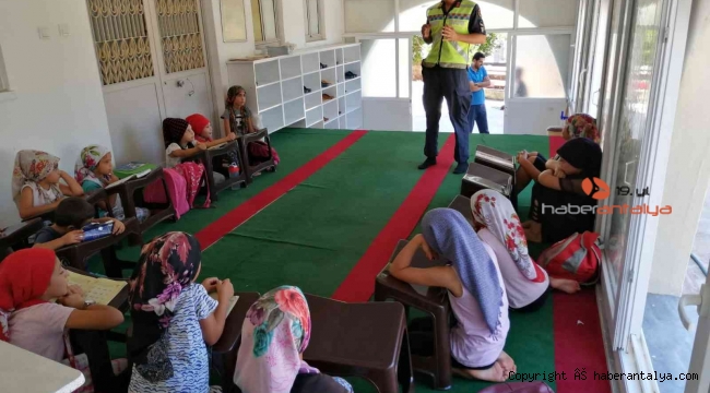 Jandarmadan Kur'an Kursu öğrencilerine trafik eğitimi