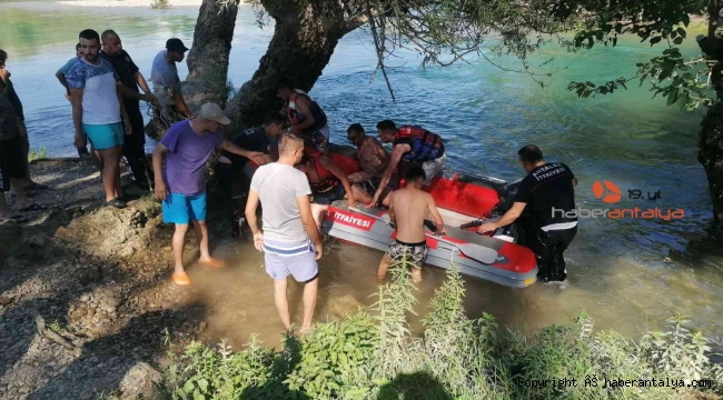 Manavgat Irmağı'nda mahsur kalan vatandaşlar itfaiye ekiplerince kurtarıldı
