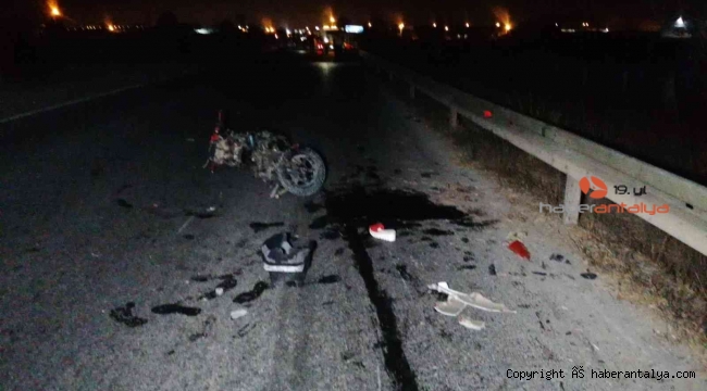 Motosiklet ehliyetli otomobil sürücüsü yere savrulan yaralılara çarptı: 1 ölü