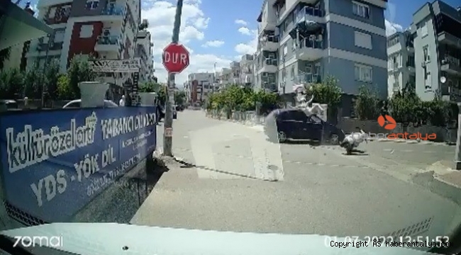 Motosikletli genç kız metrelerce sürüklenip düştü