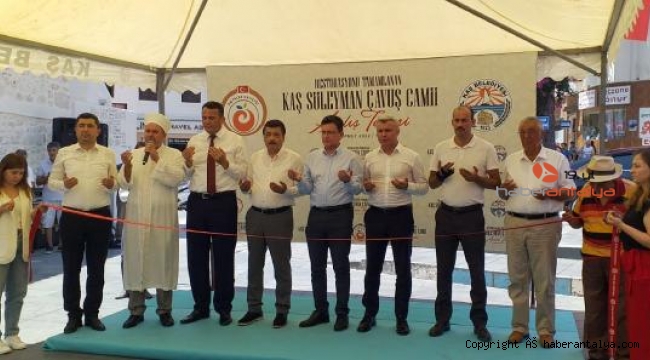 Restore edilen tarihi cami yeniden açıldı