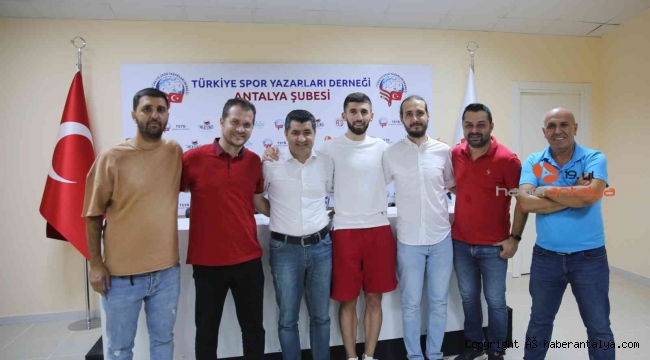 TSYD Antalya Şubesi'nde 10. yıl coşkusu