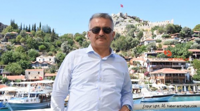 Vali Yazıcı Kekova'da; bol bol fotoğraf çektirdi