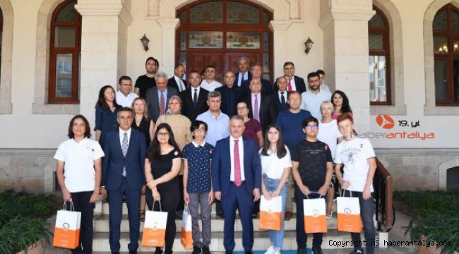 Vali Yazıcı, LGS şampiyonlarını ağırladı