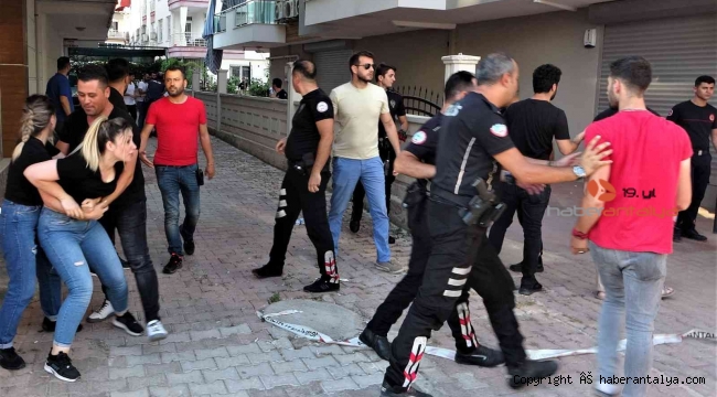 Yeğenlerini ve engelli kardeşini rehin aldı, linç edilmekten polis kurtardı !