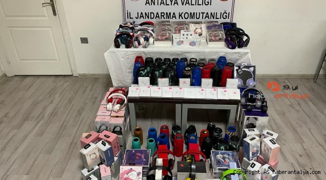 Kaçak elektronik ürünler ele geçirildi