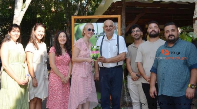 Akademisyenler, avokadonun kitabını yazdı