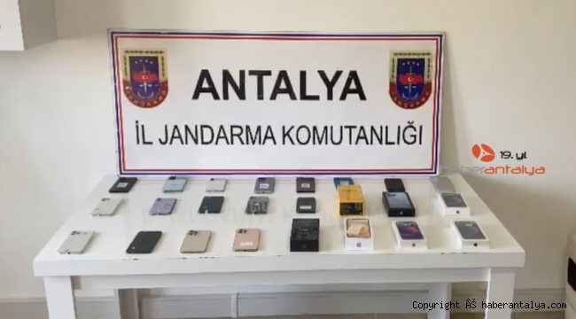 Alanya'da jandarmadan kaçak telefon operasyonu