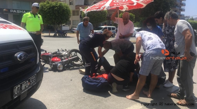 Alanya'da motosiklet ile otomobil çarpıştı