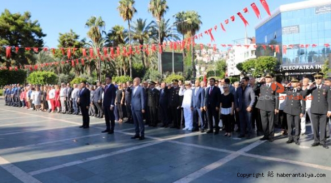 Alanya'da Zafer Bayramı coşkuyla kutlandı
