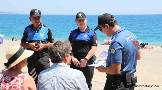 Antalya polisinden, sahilde boğulma ve güvenlik bilgilendirmesi