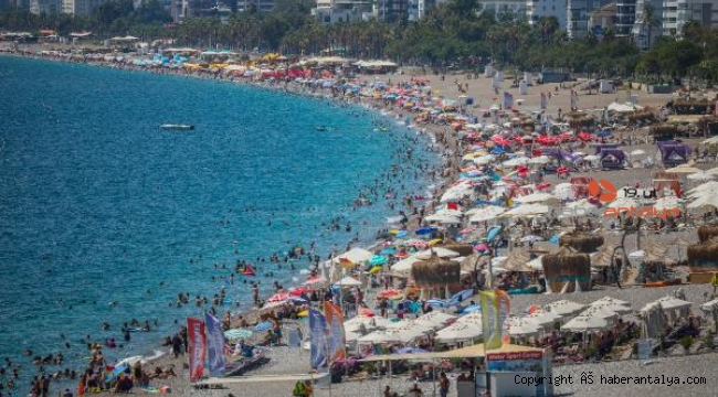 Antalya'da deniz, havadan sıcak