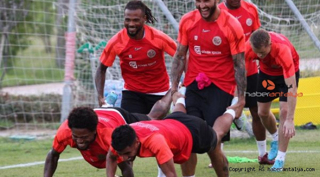 Antalyaspor galibiyete doğru yaklaşıyor