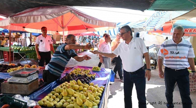 Başkan Toplaloğlu'ndan aşure ikramı