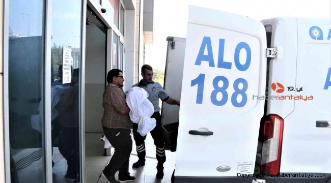 Bir amcanın en zor anı, yeğenin cenazesini kollarında taşıdı