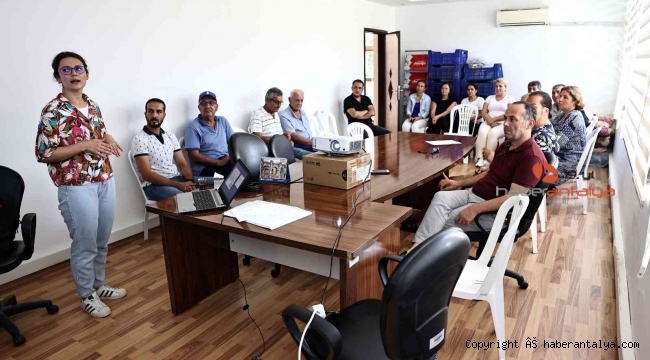Büyükşehir çiftçinin toprağını analiz ediyor