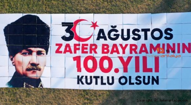 Demre'de 100. yılı 100 personelle kutladılar