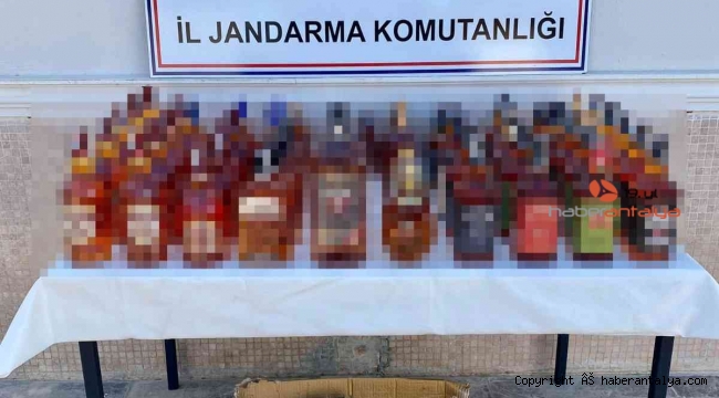 Evde sahte alkol üretimine jandarma baskını