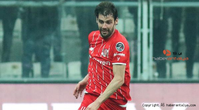 Flaş! Antalyaspor İtalyan orta saha Poli ile yollarını ayırdı