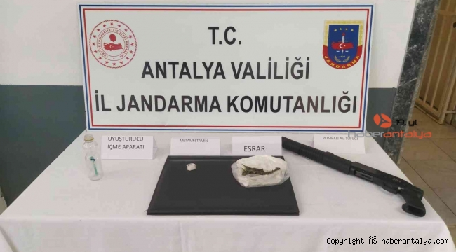 Jandarma şüphe üzerine durdurdu, uyuşturucu madde çıktı