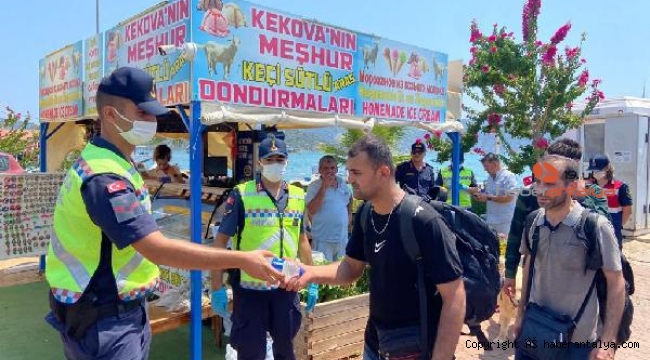 Kaçak göçmenleri 'Avrupa' diye Kekova Adası'na bıraktılar !